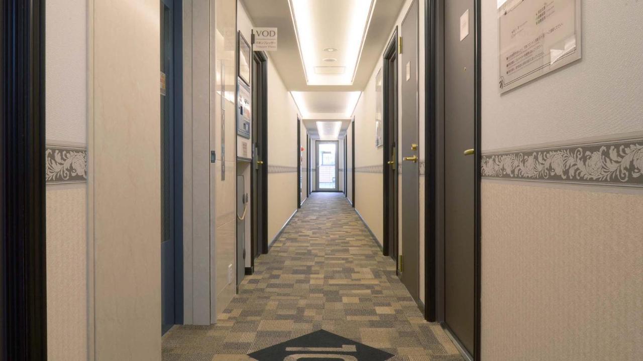 Toyoko Inn Tokyo Eki Yaesu Kita Guchi Buitenkant foto