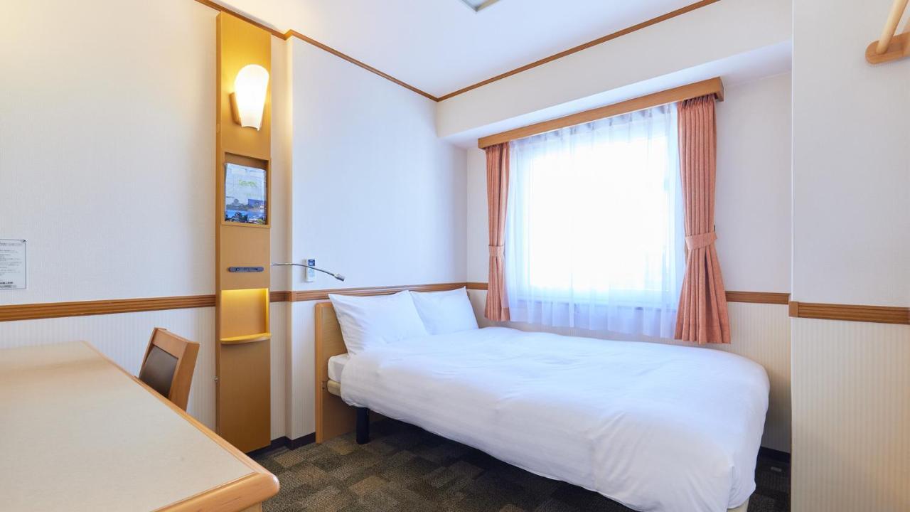 Toyoko Inn Tokyo Eki Yaesu Kita Guchi Buitenkant foto