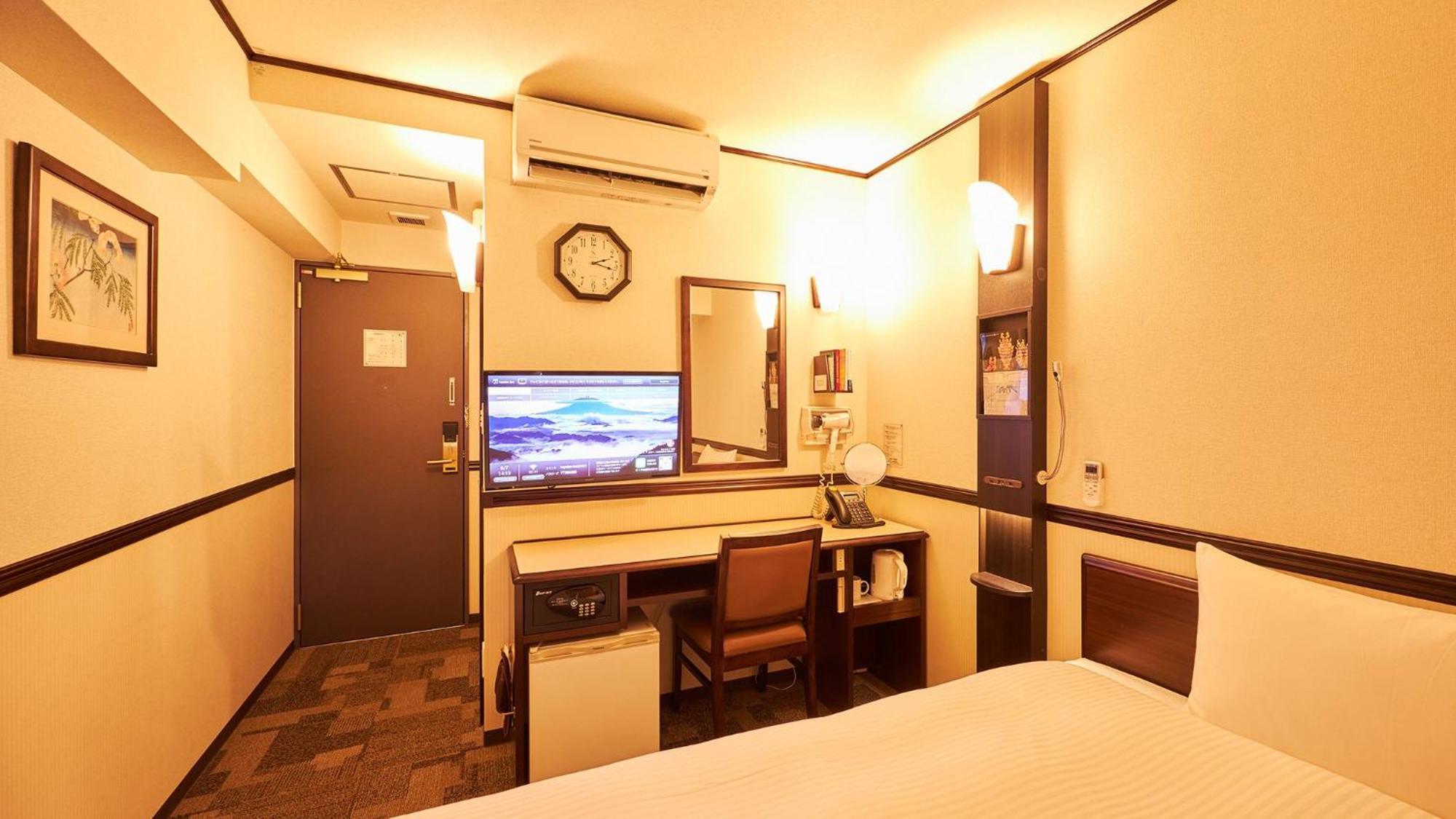 Toyoko Inn Tokyo Eki Yaesu Kita Guchi Kamer foto